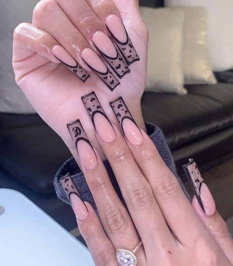 Pinterest: @TRUUBEAUTYS💧#pinterestTruubeautys . Nail Artwork, Hoco Nails, Heart Nail Designs, Halloween Acrylic Nails, Black Acrylic Nails, Stylish Nails Designs, Homecoming Nails Acrylic, Grunge Nails, Simple Acrylic Nails