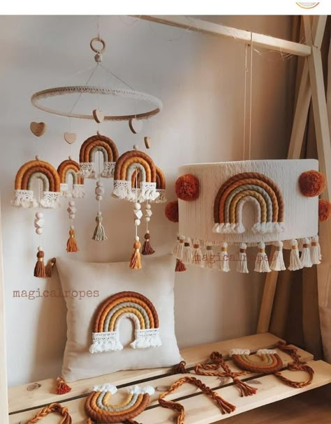 Macrame Baby Room, Diy Macrame Projects, Boho Mobile, Pola Macrame, Rainbow Mobile, Baby Deco, Macrame Baby, Kids Deco, Nursery Room Inspiration