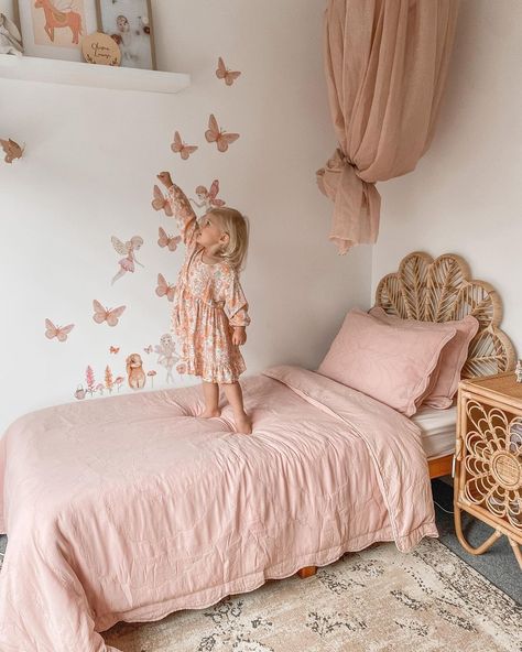 Encanto Inspired Bedroom, Fairy Lights Nursery, Toddler Bedroom Girl Themes, Girl Butterfly Room, Fairytale Bedroom Kids, Kids Fairy Room, Toddler Butterfly Room, Toddler Fairy Room, Fairy Room Ideas Kids