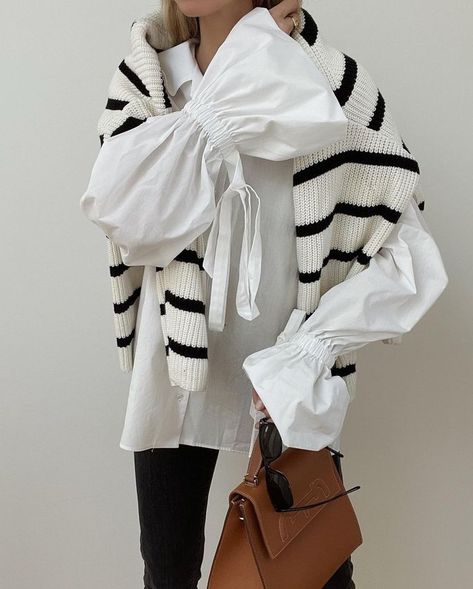 Striped Jumpers, Striped Top Outfit, Striped Sweater Outfit, Striped Sweaters, Breton Top, Gingham Skirt, Slip Skirts, Sweater Trends, Top Outfit