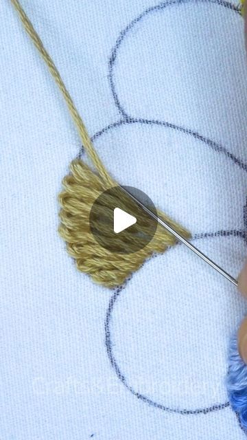 Flower Embroidery Tutorial, Tutorial Embroidery, Basic Hand Embroidery Stitches, Easy Crochet Stitches, Embroidery Tutorial, Embroidered Art, Hand Stitch, Hand Embroidery Projects, Unique Flower