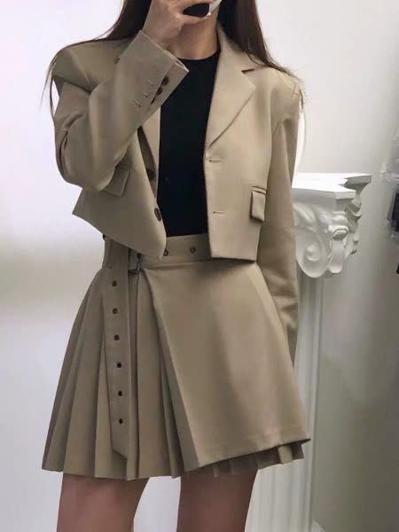 [Ad] 86 Top Black Cropped Blazer Outfit Tricks You Have To See #blackcroppedblazeroutfit Cropped Blazer Outfit Classy, Black Cropped Blazer Outfit, Korean Blazer Outfit, Fashion Outfits Korean Style, Crop Blazer Outfit, Cropped Blazer Outfit, Fashion Outfits Korean, Classic Outfits For Women, Classy Skirts