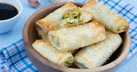 Tasty chicken filo parcels | Starts at 60 Chicken Filo Parcels, Filo Parcels, Chicken And Pastry, Easy Pastry Recipes, Thermomix Recipes, Pastry Recipes, Chicken Dinner, Chicken Dishes, Main Dishes