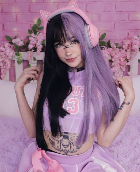 E-girls: online behavior and mockery | Diggit Magazine Kawaii Gamer Girl Outfit, Rusty Fawkes, Goth Girl Outfits, Gamer Girl Outfit, Gothic Love, Emo Anime, Kawaii Bedroom, Egirl Aesthetic, E Girl Aesthetic