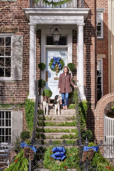 Our Home in Southern Living Traditional Southern Home, Green Table Settings, Christmas Present Wrap, Evergreen Swag, Southern Living Magazine, Historic Savannah, Southern Christmas, Decorating 101, Seasonal Candles