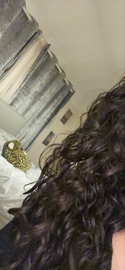 Wavy Hair Selfie, Curly Hair Snap, Curly Hair Selfie, Curly Hair No Face, Hair Pics, Curly Black Hair, Curly Hair Latina, Naturally Wavy Hair Cuts, 2c Hair