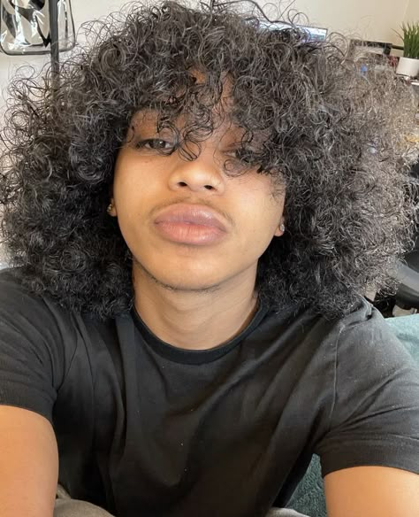 Trinidad Cardona, Book Old, The Maxx, Boys With Curly Hair, Chance The Rapper, Back Tattoo Women, Curly Hair Men, Hair Reference, Long Curly Hair