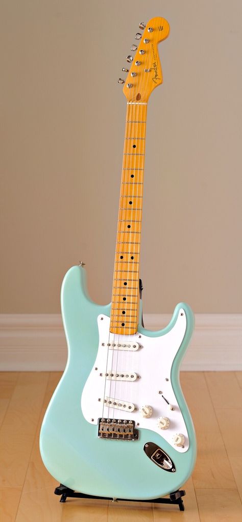 1989 / 57' Fender Stratocaster Reissue in Daphne Blue Light Blue Bass Guitar, Daphne Blue Stratocaster, Light Blue Electric Guitar, Light Blue Guitar, Teal Guitar, Fender Stratocaster Blue, Guitar Light, Blue Electric Guitar, Fender Strat