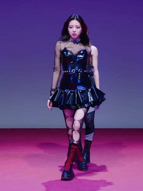 Kpop Rock Outfit, Rock Stage Outfit, Rockstar Stage Outfit, Kpop Styling, Rock Band Outfits, Rock Star Outfit, Zettai Ryouiki, Outfit Kpop, Extra Outfits