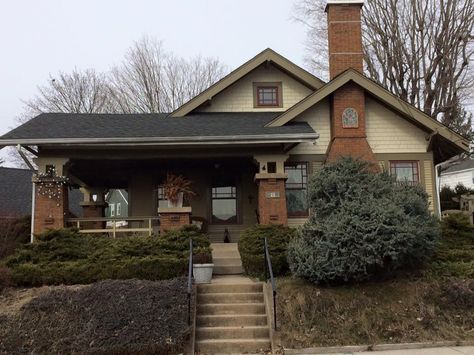 Sears Avalon, in Hellertown, Pennsylvania. 2000s Suburban Home, Midwest House Exterior, 90s Style House Exterior, Grandmas House Exterior, Older Homes Exterior, 80’s House Exterior, 80's Houses Exterior, Basic House Exterior, 70s Suburban House