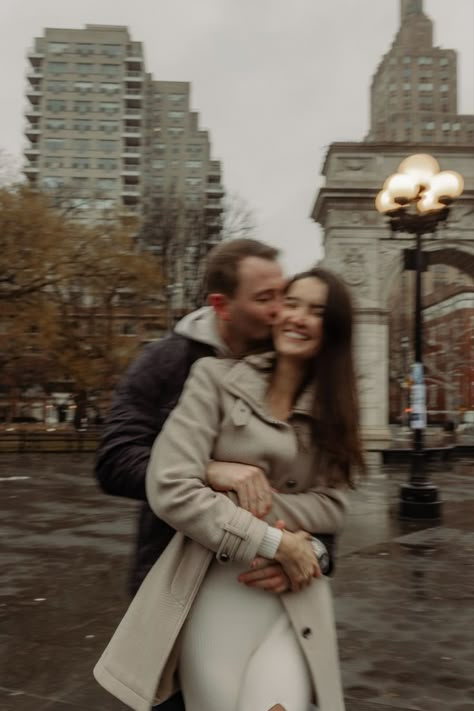 Nyc photoshoot photographer New York City Manhattan Brooklyn editorial nontraditional unique cute artsy creative timeless warm tone and colors moody muted couple photoshoot photos engagement couple Washington square park rainy day shoot rain couple outfit ideas neutrals tan trench coat blurry astetic photos motion Washington Square Park Engagement Photos, Cozy Casual Engagement Photos, Lehengas Photoshoot, Rainy City Engagement Photos, Couple Central Park, Nyc Christmas Engagement Photos, Park Bench Engagement Photos, Franklin Tn Engagement Photos, Casual Winter Engagement Photos