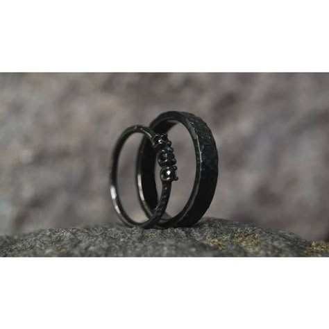 Dark Wedding Rings, Urban Ring, Marry Someone Who, Black Silver Wedding, Black Wedding Ring, Edgy Rings, Wedding Ring Black, Couple Ring Design, Gothic Engagement Ring