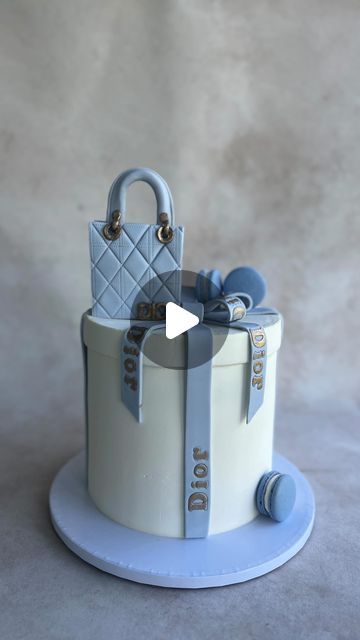 Anahit on Instagram: "#Dior purse cake top" Dior Cake, Dior Purse, Purse Cake, Cake Tutorial, Cake Toppings, Box Cake, How To Make Cake, Dior, Purse