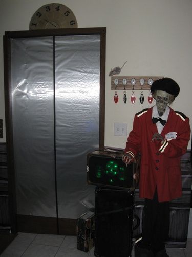 Haunted Hotel elevator inspiration from Halloween Forum member kittyvibe Hotel Transylvania Party, Haunted Halloween Party, Halloween Forum, Haunted Hotel, Halloween Dinner, Hotel Transylvania, Halloween Haunted Houses, Halloween Door, Theme Halloween