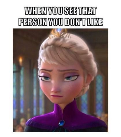 Disney Memes Funny, Frozen Memes, Disney Princess Memes, Disney Theory, Funny Disney Memes, Theater Kid, Images Disney, Funny Disney Jokes, Humor Hilarious