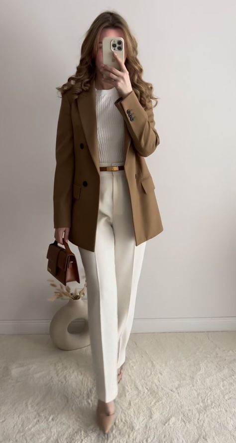 Pants And Blazer Outfit Classy, Doctor Style Outfits Women, Feminine Formal Outfits, Formal Dresses For Women Office Outfits, Formal Pants Women Classy, Outfit For Doctors, Ceo Outfits Women, Doctor Outfit Ideas, Japanese Office Outfits Women