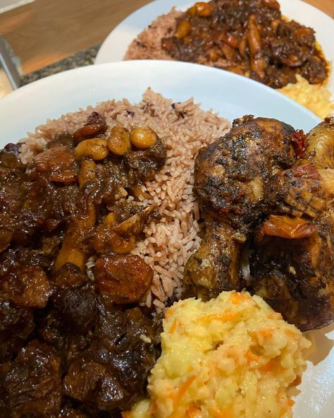 Oven Baked Jerk Chicken, Chicken Rice Peas, Peas Photography, Jerk Chicken Rice, Baked Jerk Chicken, Rice Peas, Food For The Soul, Homemade Coleslaw, Rice And Peas