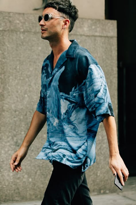 The Best Street Style from New York Fashion Week: Men's Photos | GQ New York Fashion Week Men, Latest Clothes For Men, New York Summer, New Street Style, Hipster Mens Fashion, Best Mens Fashion, The Best Street Style, Street Style Trends, Latest Mens Fashion