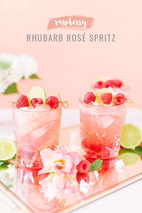 RASPBERRY RHUBARB ROSÉ SPRITZ - JustineCelina Clean Cocktails, Mint Lemonade Recipe, Rose Spritz, Sugar Free Cocktails, Cocktail Rose, Spritzer Recipes, Rhubarb Syrup, Raspberry Rhubarb, Wine Spritzer