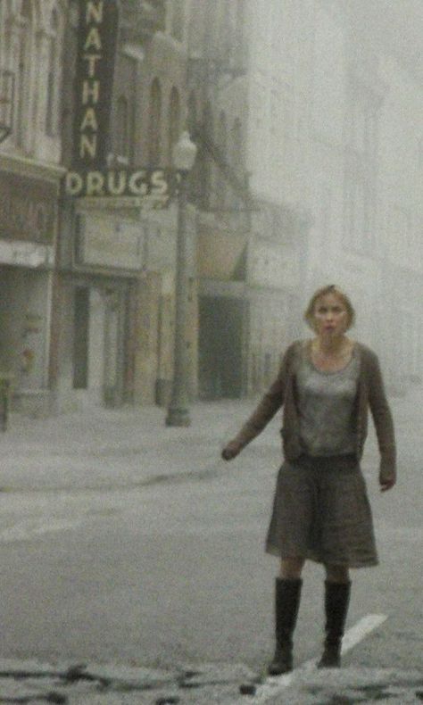 Silent Hill Aesthetic Movie, Silent Hill Movie Scenes, Silent Hill Photoshoot, Silent Hill Characters, Silent Hill Core, Silent Hill 2 Aesthetic, Silent Hill Town, Chillas Art, Silent Hill Film