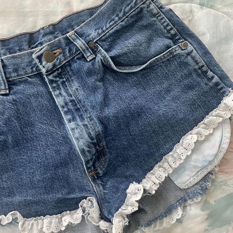 🎀Vintage Style Wrangler Lace Eyelet Trim Mini Shorts... - Depop Denim Shorts With Lace, Shorts With Lace Trim, Lace Jean Shorts, Lace Denim Shorts, Shorts With Lace, Lace Trim Shorts, Shorts Denim, Denim Branding, Money Bag