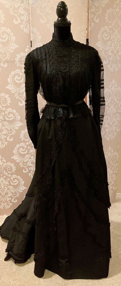 1880s Tea Gown, Victorian Boutique, 1880s Dress, Halloween Performance, Victorian Gothic Dress, Black Victorian Dress, Gothic Victorian Dresses, Lace Purse, 1830s Fashion