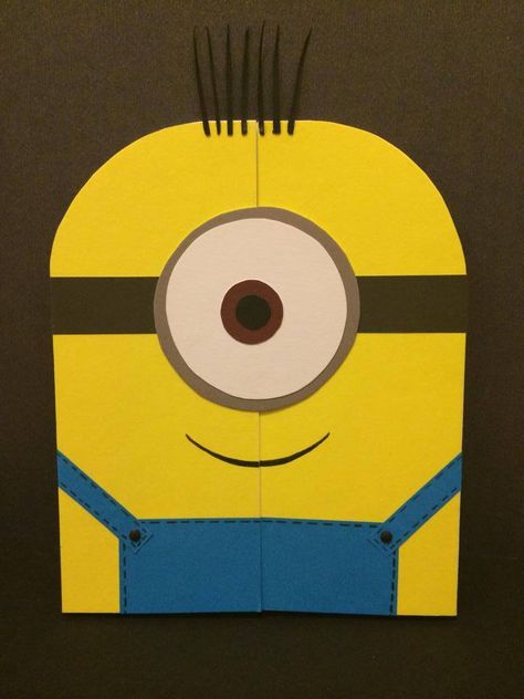 Minion Shaped Birthday Card Minion Gift Ideas, Fun Cards To Make, Minion Birthday Card, Minion Gifts, Hippie Drawing, Minion Card, Diy Projects Gifts, Cute Minions, Minion Birthday