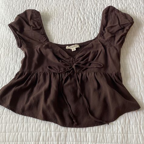 Super Cute Brown Pacsun Top. Never Worn. The Scrunch Detailing Is Adjustable. Super Super And Lightweight Top For Summer. Price Negotiable Brown Babydoll Top, Brown Tops Outfit, Brown Crop Top Outfit, Comfy School Outfits Summer, Brown Clothes Aesthetic, Brown Shirt Outfit, Cute Fall Tops, Cute Short Sleeve Tops