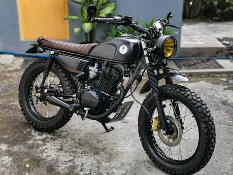 Honda Tmx 125 Scrambler, Honda Scrambler 125, Tmx Scrambler, Tmx 125 Scrambler, Scrambler Motorcycle Ideas, Party Garage, Scrambler Build, Custom Bikes Cafe Racers, Honda Cg125