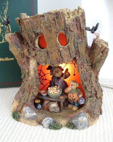 BOYDS Bears ESMERALDA'S SPOOKY HOLLOW Halloween Figurine, Boyds Bears Figurines, Boyd Bears, Wood Halloween, Teddy Love, Bear Halloween, Teddy Bear Collection, Cherished Teddies, Bear Figurine