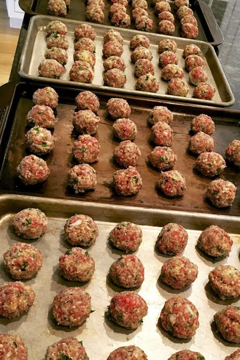 Jen's Incredible Baked Meatballs have been a reader and family favorite for years! Oven Baked Meatballs, Baked Meatball Recipe, Baked Meatballs, Best Meatballs, Meatball Bake, Meatball Recipes Easy, Beef Meatballs, Homemade Meatballs, Minced Meat