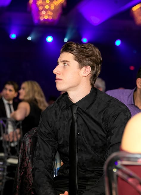 Mich Marner, Ice Hockey Aesthetic, Cute Hockey Boys, Mitchell Marner, Hockey Boyfriend, Mitch Mitchell, Adam Fox, Canadian Hockey, Hockey Aesthetic