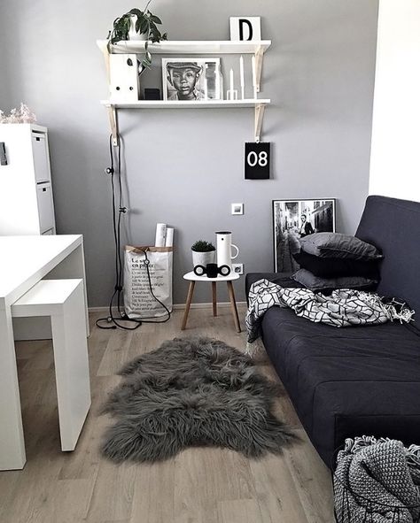 A grey and white workspace - Is To Me Spare Room Office, Guest Bedroom Home Office, Small Guest Rooms, Guest Bedroom/office, Sofa Santai, Small Guest Bedroom, Home Office/guest Room, Office Guest Room, Guest Room Office