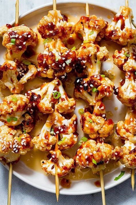 General Tso's Cauliflower, Grilled Kabob Recipes, Grilled Cauliflower, Barbeque Recipes, General Tso, Kabob Recipes, Summer Grilling Recipes, Barbecue Recipes, Cauliflower Recipes