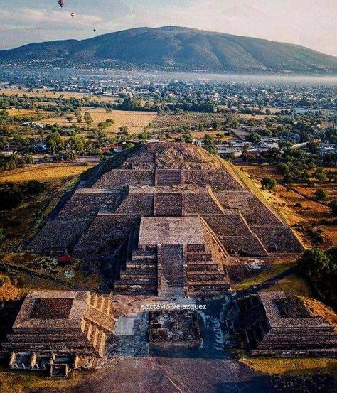 South American Architecture, Pyramid Of The Sun, Teotihuacan Pyramid, Ancient Mexico, Step Pyramid, Mexican Culture Art, The Pyramids, Nile River, South Of The Border