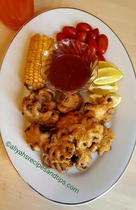 Baby Octopus Recipe, Octopus Dishes, Food Timetable, Fried Octopus, Octopus Recipe, Avocado Blt, Octopus Recipes, Squid Recipes, Gross Food