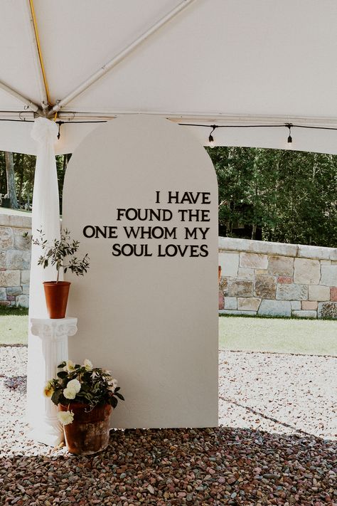 Lost Loved One Wedding Ideas, I Have Found The One Whom My Soul Loves Wedding, Boho Wedding Ideas Decoration Diy, Wedding Simple Aesthetic, Small September Wedding, Christian Wedding Planning, Diy Marriage Decorations, Casual Wedding Celebration, Unification Ceremony Ideas