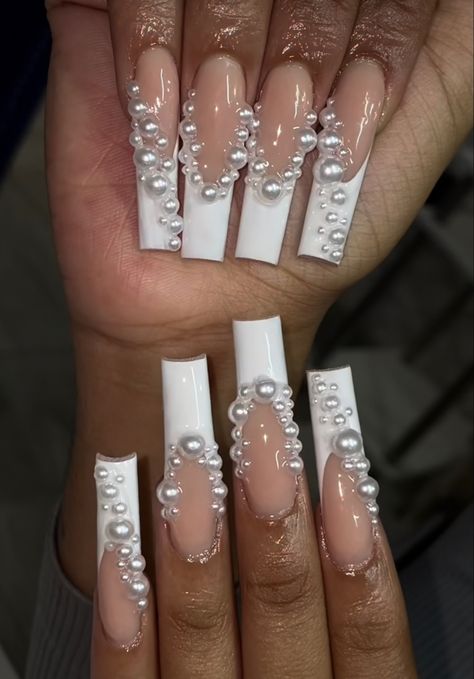 Pearls And Diamonds Nails, Elegant Glam Nails, Pearl Nail Inspo Acrylic, Classy Nails Pearls, Pearl Birthday Nails, Long Prom Nails Acrylic, Grad Nail Ideas White, Bridal Nails Long, Pearl Silver Nails