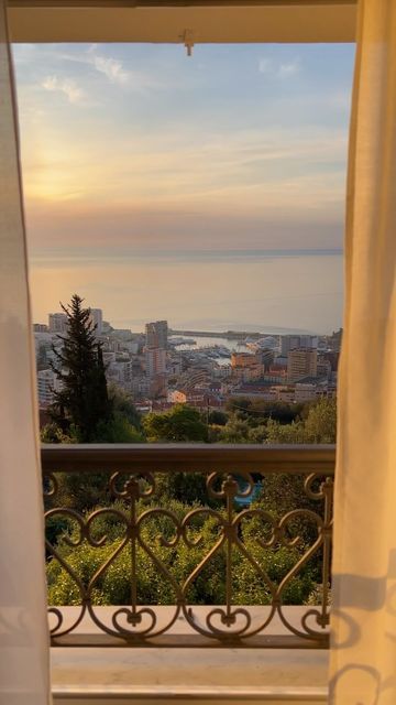 Iris on Instagram: "Waking up to the view of Monaco and the coast from @lemasdangeline in Beausoleil. ☀️ I definitely left a piece of my heart at this place. 🤍 This is the view from our apartment we stayed at during our stay on the French Riviera. So I‘d recommend to stay in Beausoleil, if you wanna visit Monaco. It’s a town in France just above Monaco. You don’t even recognise crossing a border if you’re walking down there and the views are simply amazing. Plus, it’s even cheaper! 🙌🏼 #monaco Monaco House Interior, Houses In Monaco, Living In Monaco, Monaco Apartment Aesthetic, Apartment Monaco, Monaco Apartment, Monaco House, 2025 Aesthetic, Juan Les Pins