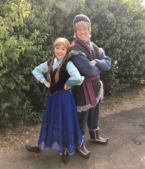 Anna And Christoph Costume, Kristoff And Anna Costume, Anna And Kristoff Costume, Anna Halloween Costume, Kristoff Costume, Frozen Anna And Kristoff, Anna Frozen Costume, Disney Couple Costumes, Hans Frozen