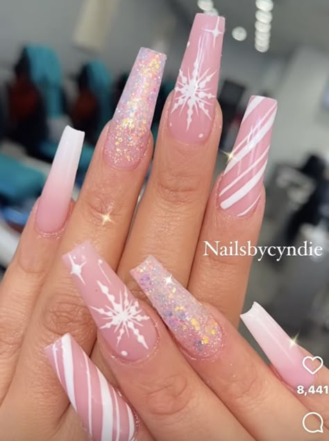 Acrylic Nails Christmas, Winter Nails Gel, Candy Cane Nails, Winter Nails Acrylic, Christmas Gel Nails, Nails Christmas, Christmas Nails Acrylic, 2023 Trends, Coffin Nails Long