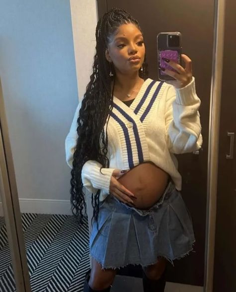 Halo Halle Bailey, Halle Bailey Hair, Chloe Halle, Pregnancy Goals, Chloe X Halle, Halle Bailey, Black Is Beautiful, Halle, The Little Mermaid