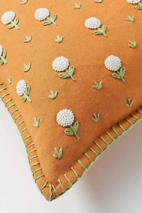 Wildflower Pillow, Cushion Embroidery, Embroidery Pillow, Pillow Embroidery, Hand Embroidery Patterns Flowers, Hand Embroidery Videos, Diy Embroidery Patterns, Pola Sulam, Embroidery Flowers Pattern