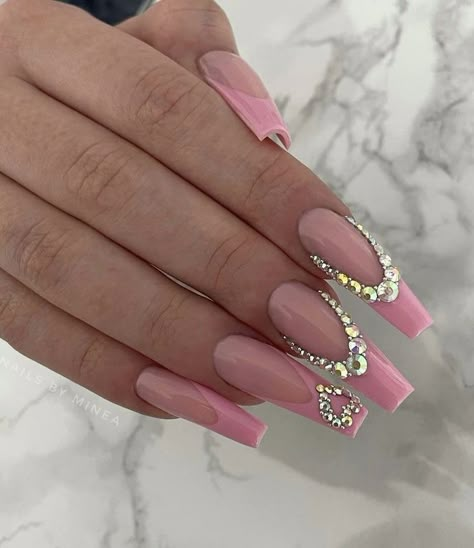 Prom Nails Design, Summer Flower Nail Designs, Flower Summer Nails, Diamond Nail Designs, Prom Nail Designs, Holloween Nails, Retro Nails, Dope Nail Designs, Flower Nail