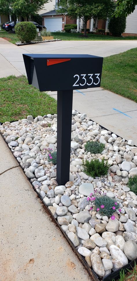 Mailbox Landscaping Ideas, Peaceful Backyard, Mailbox Planter, Mailbox Flowers, Mailbox Garden, Mailbox Makeover, Mailbox Landscaping, Landscaping Rock, Diy Mailbox