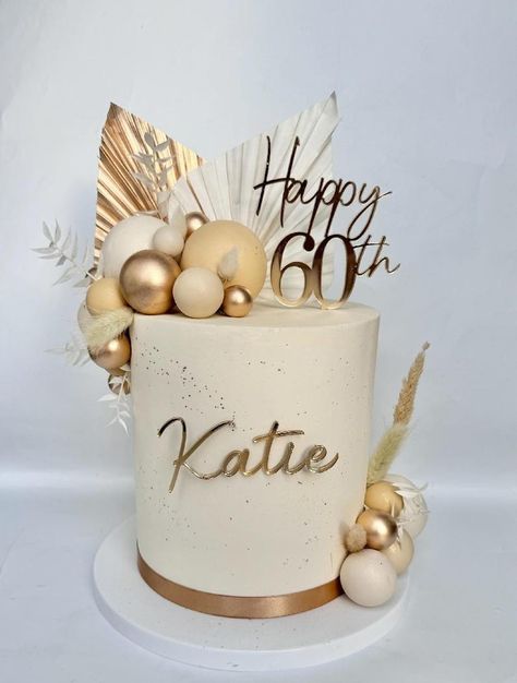 50th Birthday Cake Toppers For Women, 9 Inch Cake Decorating, Small 60th Birthday Party Ideas, Silver And Gold Birthday Cake, 60th Bday Ideas, 60th Bday Cake For Mom, Mom 60th Birthday Ideas, Gold Cake Aesthetic, 60th Birthday Cake Ideas For Women