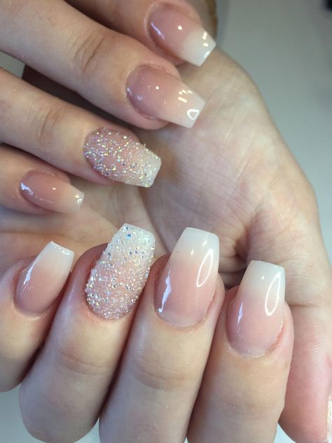 Are you tired of your plain old nails? Do you want to add a touch of glamour to your look? Then, rose gold ombre nails are the perfect solution for yo... Ombre Rose Gold Nails, Confirmation Nails, Nails Vegas, Shadow Shadow, Bridesmaids Nails, Wedding Nails French, Wedding Nails Glitter, Subtle Ombre, Formal Nails