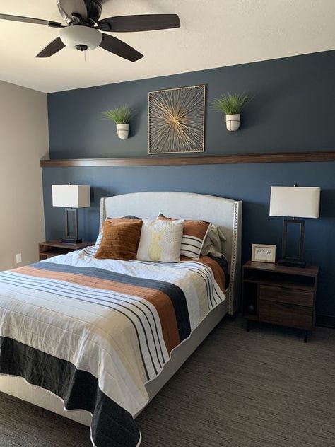 Master Bed Accent Wall Paint Colors, Blue Paint Accent Wall Bedroom, Bed Rooms Colors Paint Accent Wall, Navy Accent Bedroom Decor, Accent Wall Color Ideas Bedroom, Greige And Navy Bedroom, Greige And Blue Bedroom, Navy Blue Mid Century Bedroom, Men Accent Wall