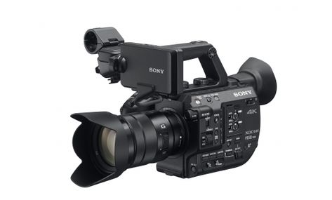 Sony PXW-FS5 Mark ii https://www.camerasdirect.com.au/sony-pxw-fs5-mark-ii #SonyFs5MarkII #SonyPXWFs5MarkII Cinematography Camera, Camera Prices, Light Sensitivity, Digital Video Camera, Sony Camera, Video Cameras, Digital Video, Zoom Lens, Video Camera