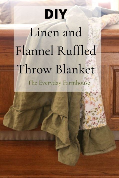 Linen And Flannel Blanket, Fabric Blanket Ideas, Blanket Sewing Patterns Throw, Diy Comforter Tutorials, Sew Blanket For Beginners, Quilt With Flannel Backing, How To Sew A Throw Blanket, Easy Sewing Blanket, No Sew Throw Blanket